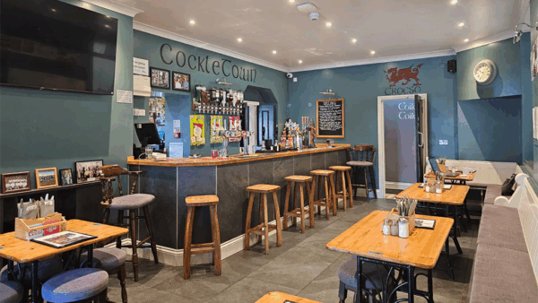 Y Griffin hotel bar area