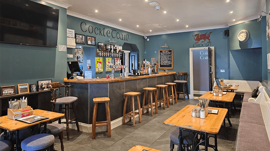 Y Griffin hotel bar area